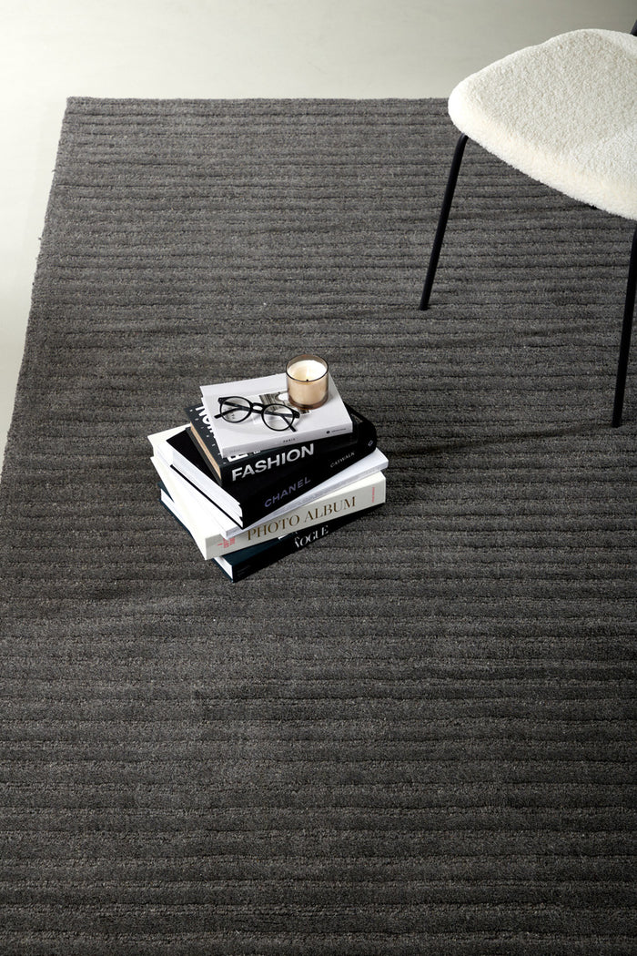 Fjôrd - Vloerkleed Donkergrijs - 300x200cm - Milton