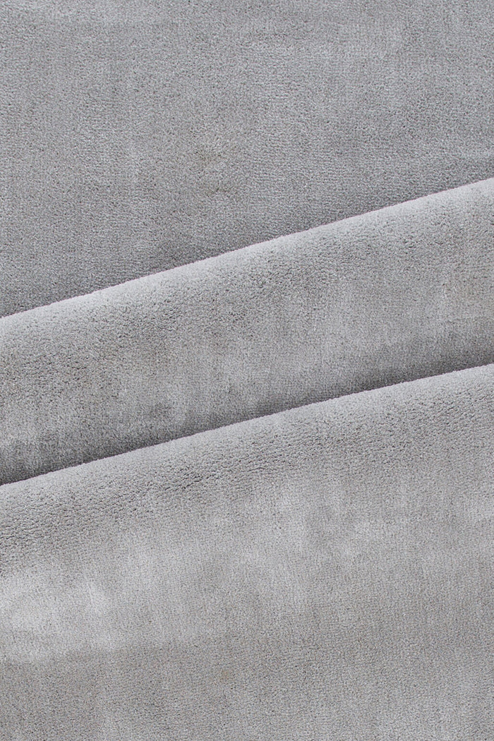 Fjôrd - Vloerkleed Lichtgrijs - 250x350cm - Undra