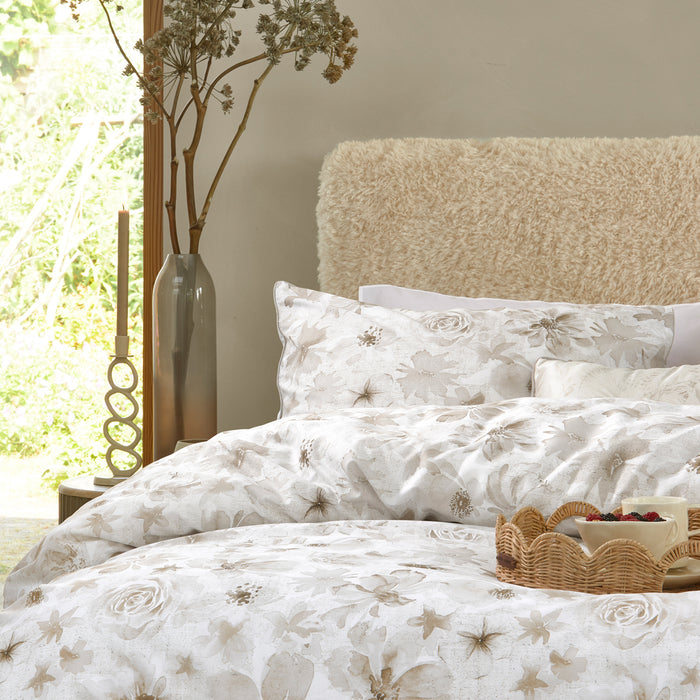 Riviera Maison - RM Flowing Flowers sand 60x70 - Zand