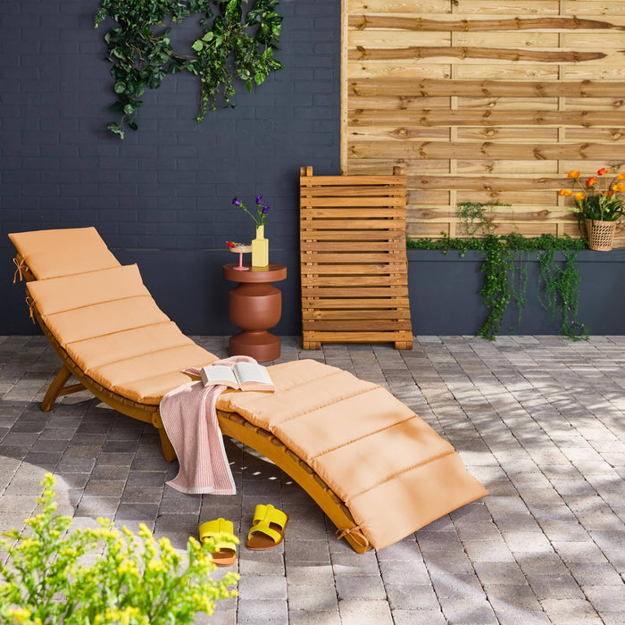 sweeek - Set van 2 acaciahouten ligstoelen