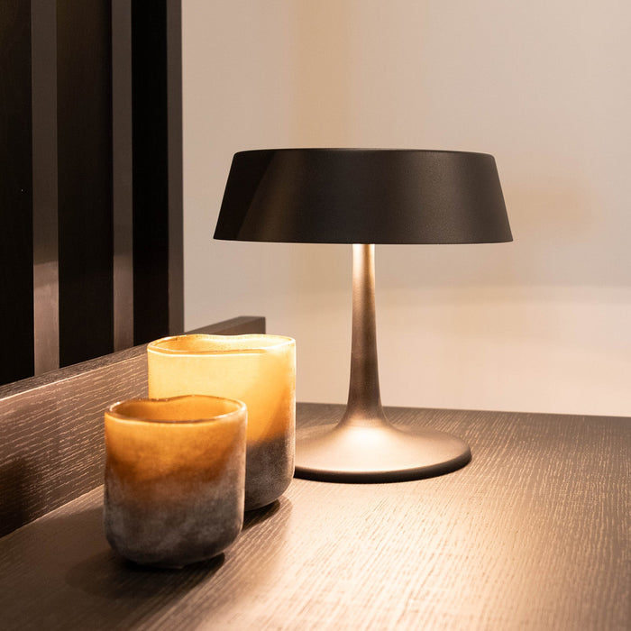 Atmooz - Tafellamp Matcha - Zwart & Goud - Ø 28 cm - Metaal - Dimbaar