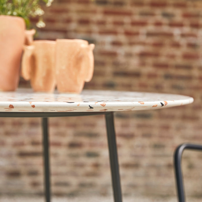 Tikamoon - Ronde tuintafel van premium terrazzo en metaal 90 brown