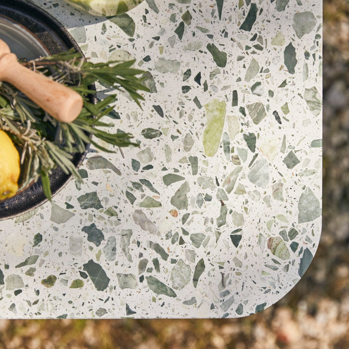 Tikamoon - Rechthoekige tuintafel in terrazzo groen metaal 4-6 pers.