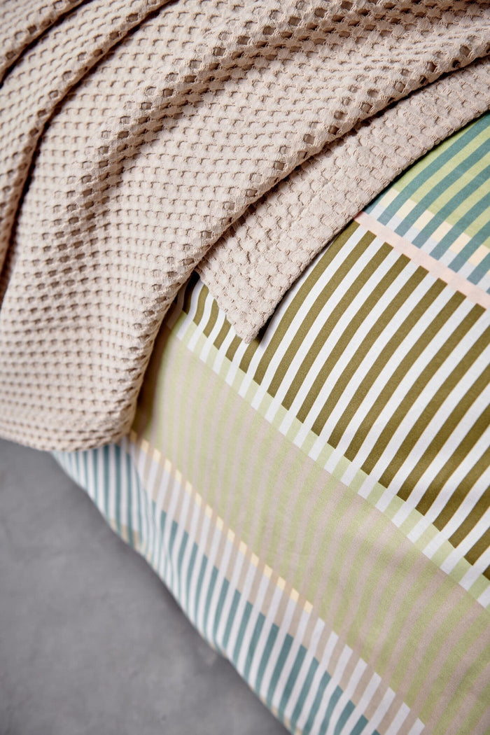 Home Pique Sprei Latte | 250 cm x 270 cm | Beige | Geel | Goud