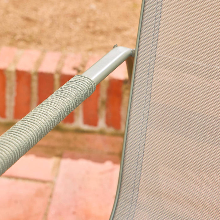 sweeek - Stalen tuinstel, 4 plaatsen