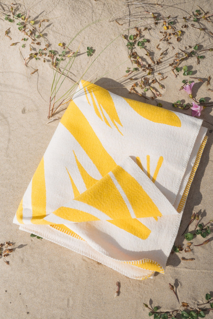 noo.ma LINO Cotton Blanket - Yellow Mellow