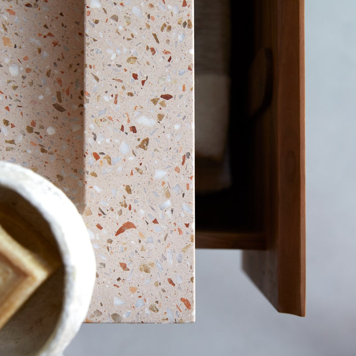 Tikamoon - Badkamermeubel van massief walnoothout en terrazzo Pink 80