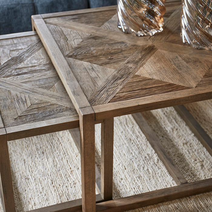 Rivièra Maison - Handgemaakte Salontafelset in Gerecycled Eikenhout met Herringbone Patroon van 80x75 cm