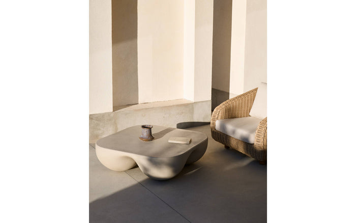 Kave Home Programma Colba in Polystone lichtgrijs beige