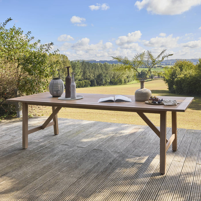 sweeek - Eucalyptus houten tuintafel voor 8 personen