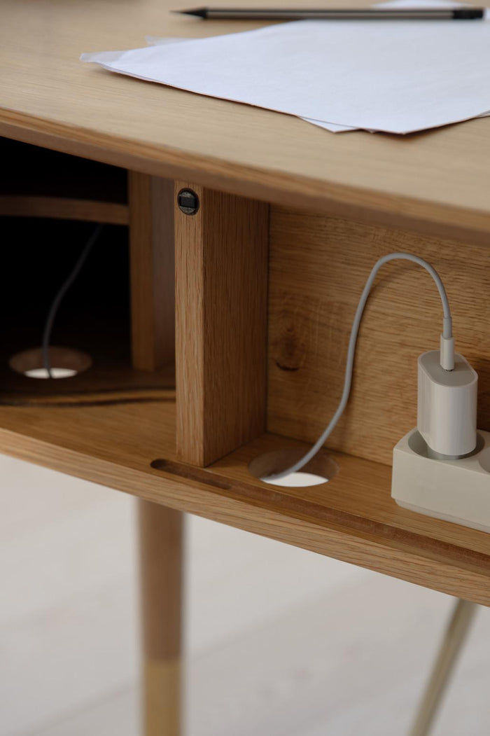 Umage Audacious bureau Sugar Brown