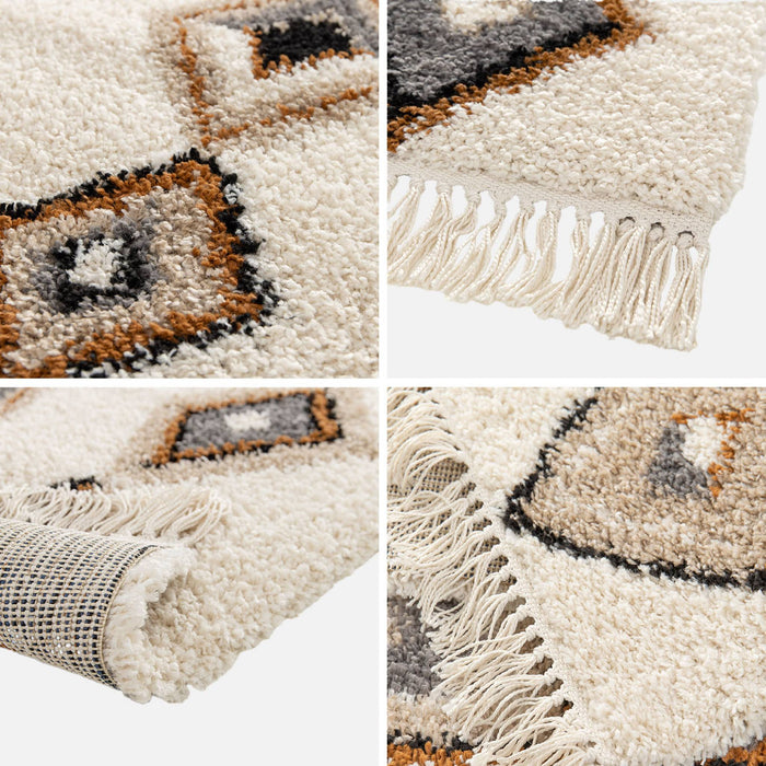 sweeek - Interieur tapijt met etnische motieven, beige