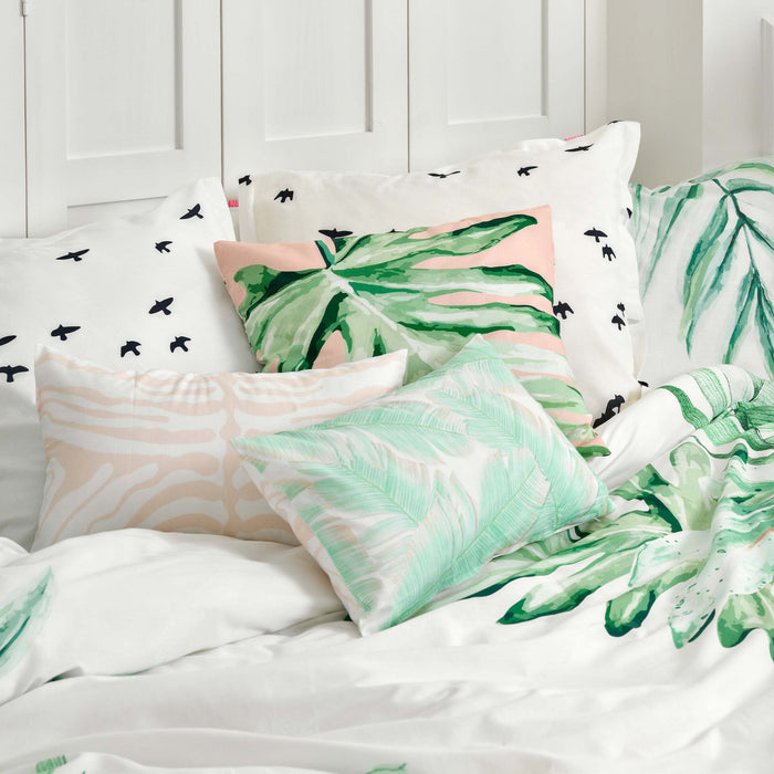 Happy Friday Set van 2 kussenhoezen Delicate Leafs