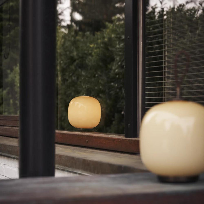 Louis Poulsen VL 45 Radiohus Portable tafellamp Brass|Glossy Pale Rose