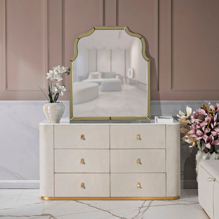 Kast in beige stof en goudkleurig metaal, 140x45x76 cm