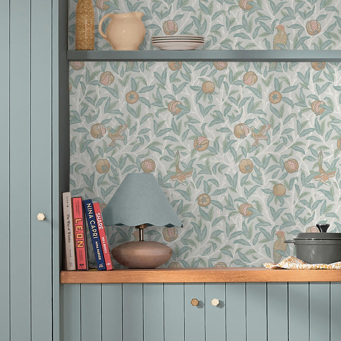 William Morris at Home vliesbehang Bird & Pomegranate Duck Egg