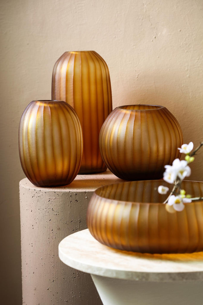 PTMD Lavanya Brown Carved Glass Round Bowl Ribbed