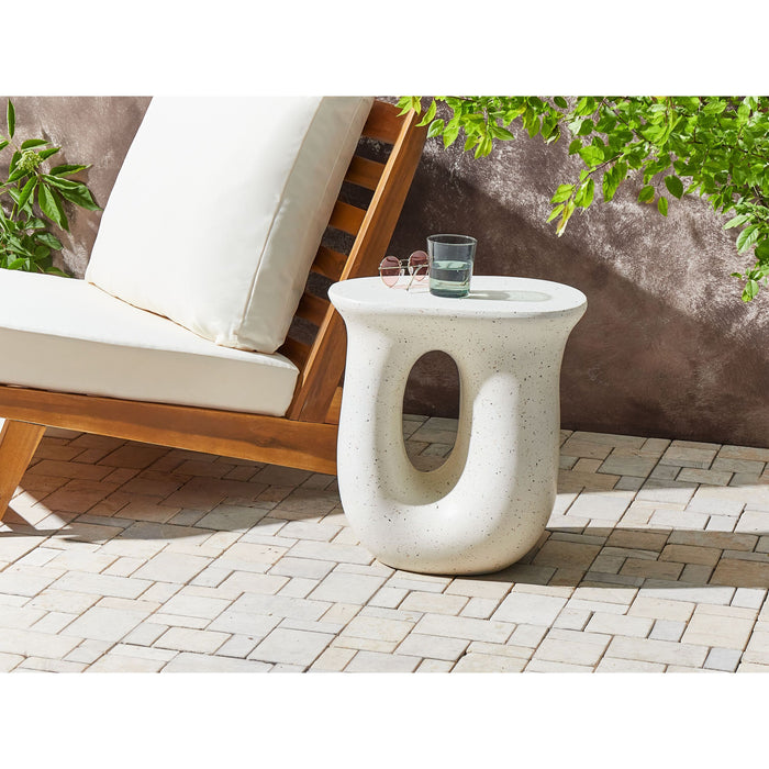 Beliani - IDRO - Bijzettafel - Gebroken wit - Lichtbeton