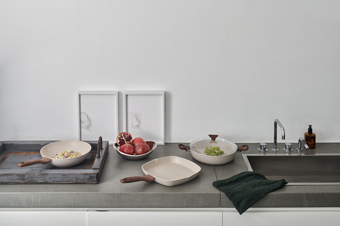 Sambonet Pannenset Rock 'n' Rose Creme - Braadpan, Hapjespan, Koekenpannen ø 24 & 28 cm & Steelpan - 5 Delig