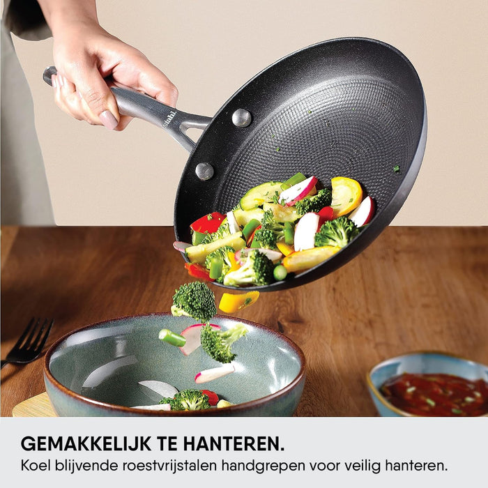 Sola Pannenset Juvia + Stahl Cookware koekenpannenset Gietijzer Lichtgewicht - ø 24 en 28 cm - 4 Delig