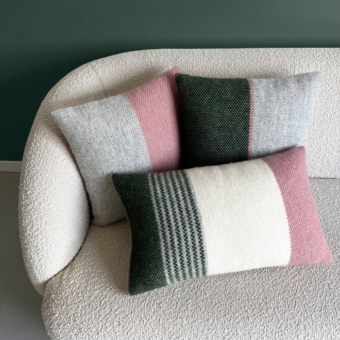 Malagoon Festivity Wool Sierkussen 45 x 45 cm - Dawn Green