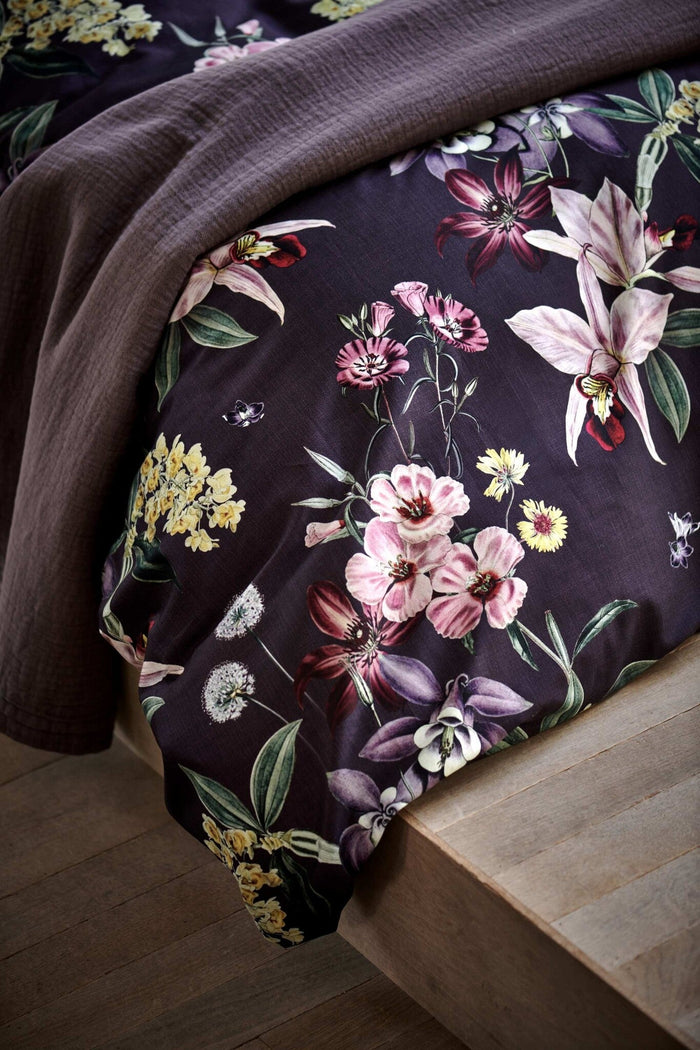 Noir Garden Dekbedovertrek | 240 x 200|220 cm | Paars | Satijnkatoen