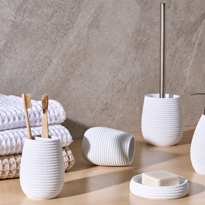 Beliani - QUILA - Badkameraccessoireset - Wit - Polyresin