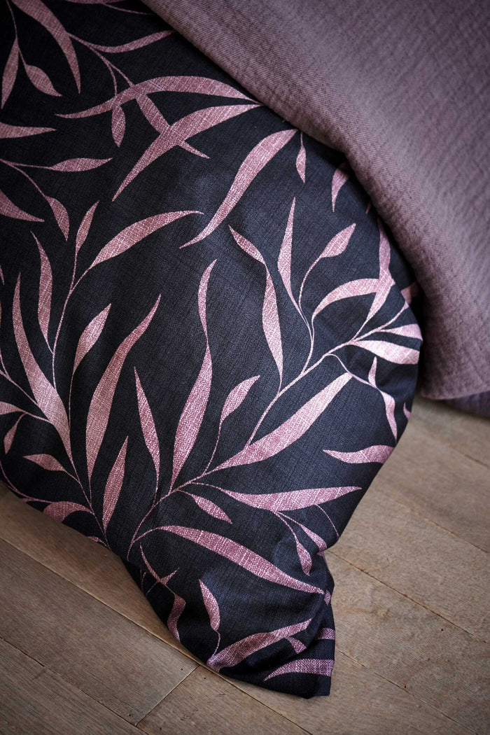 Moonlit Dekbedovertrek | 140 x 200|220 cm | Zwart | Paars