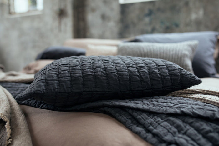 Pure 64 Kussensloop Off Black | 60 x 70 cm | Zwart | Katoen