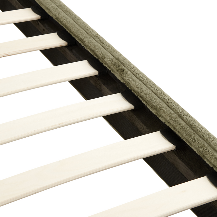 Beliani - FLAYAT - Tweepersoonsbed - Groen - 180 x 200 cm - Corduroy