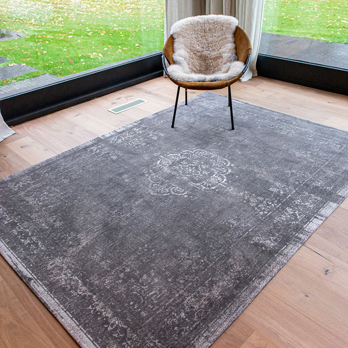 Louis de Poortere Medallion Fading World Vloerkleed 170 x 240 cm - Stone