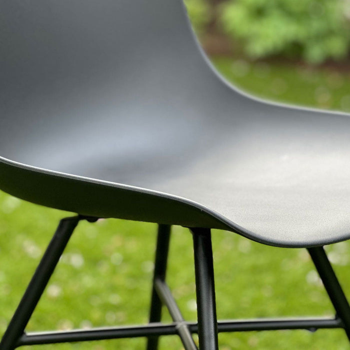 Nolon Noa-Pip Kunststof Tuinstoel Zwart - Zwart Onderstel