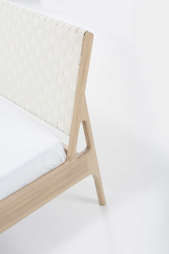 Fawn bed 140x200 whitewash cotton webbing white