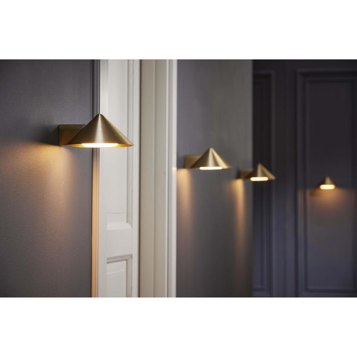 Frandsen Grasp wandlamp LED oplaadbaar matt beetroot