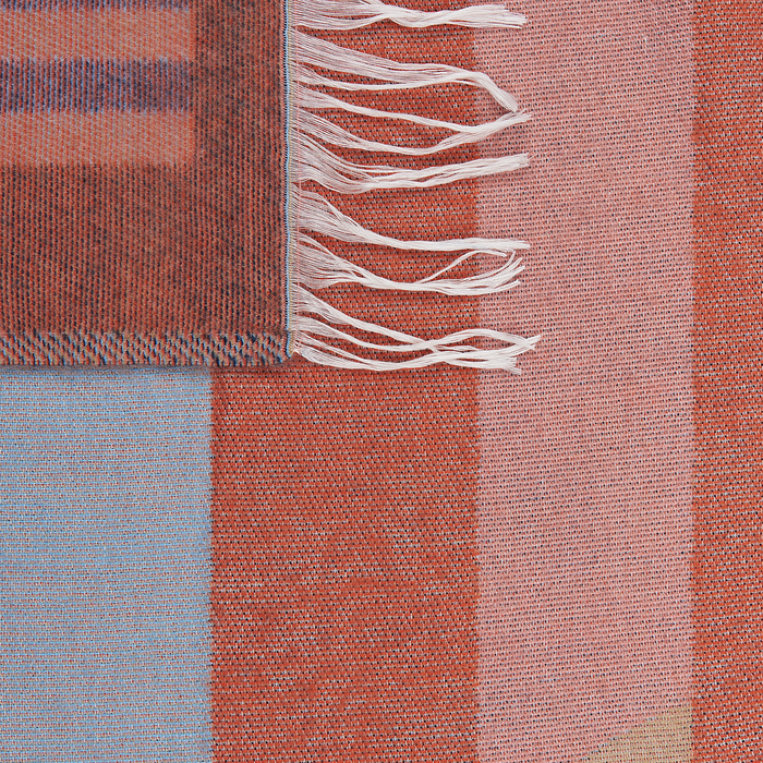 Beliani - RESHA - Plaid - Lichtrood - 130 x 170 cm - Polyester