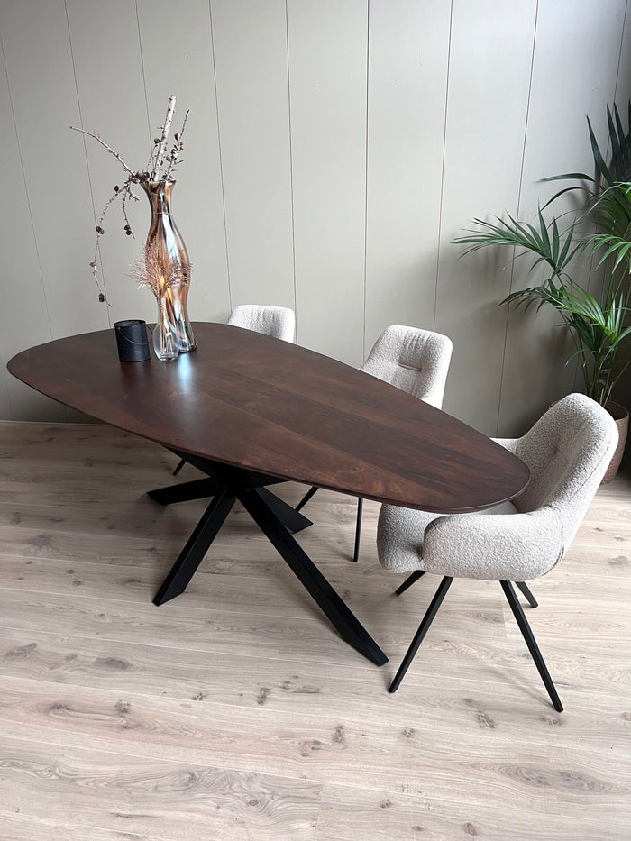 Eetkamertafel mango organisch Druppel walnoot met spinpoot 160 cm