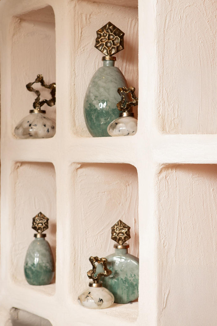 PTMD Maryan Pearl Shaped Alu Casted Statue Brass Lid L