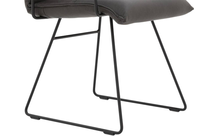 Goossens Eetkamerstoel Nica, Armleuning met zwart houten armlegger -