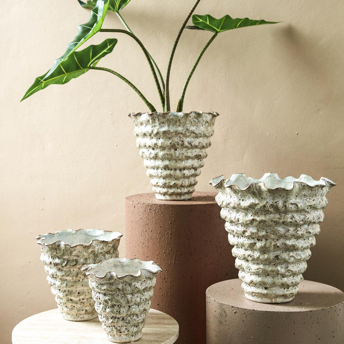 PTMD Nianh Cream Ceramic Pot Irregular Ribbed Round L