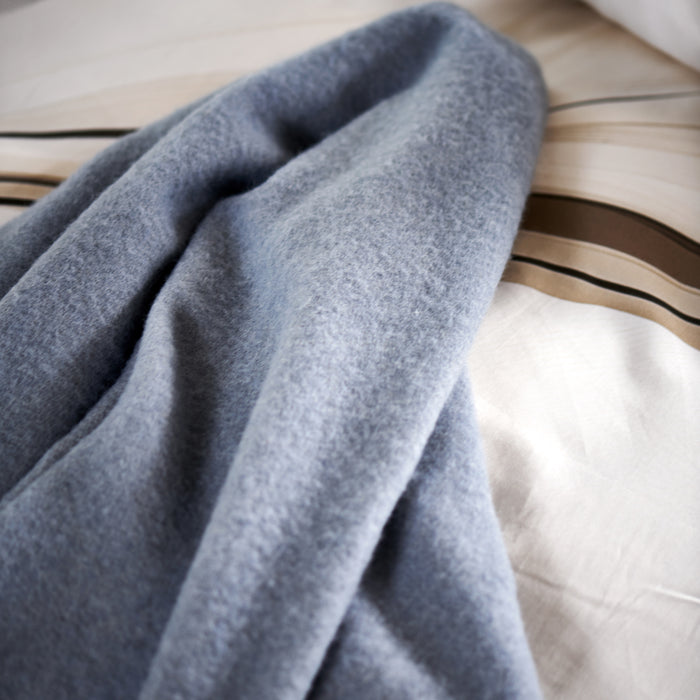 Vandyck Bellavita Plaid 130 x 220 cm - Dusty Blue