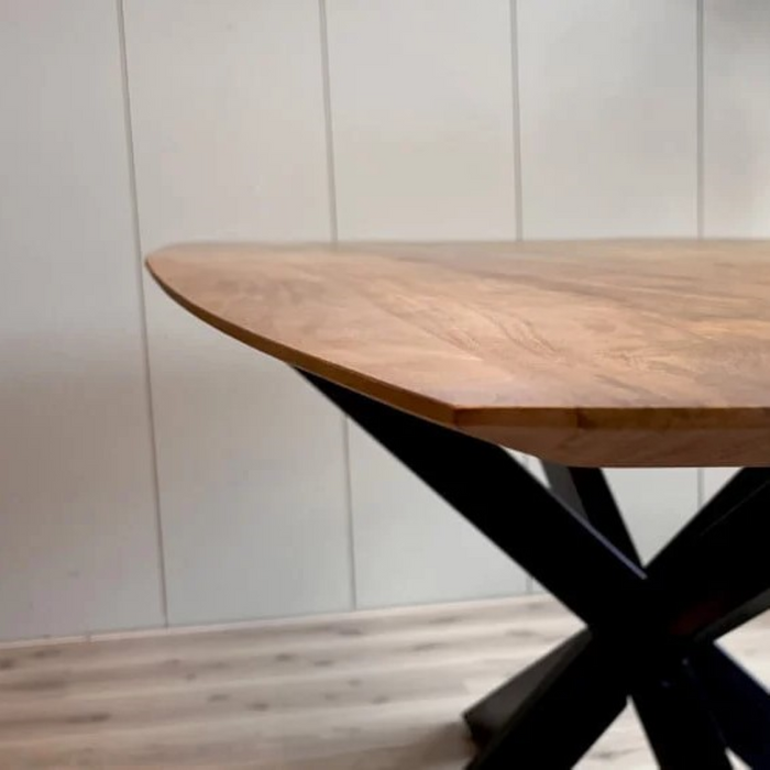 Eetkamertafel Mango Deens ovaal 240x100 cm met Spinpoot