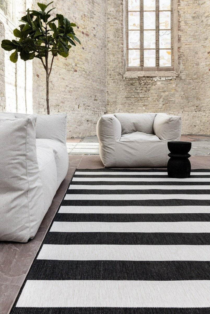 Eva Interior Buitenkleed Stripes zwart|wit dubbelzijdig - 240 x 340 cm