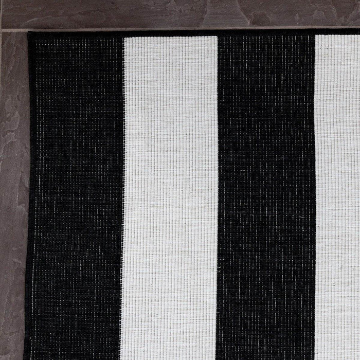 Eva Interior Buitenkleed Stripes zwart|wit dubbelzijdig - 160 x 230 cm
