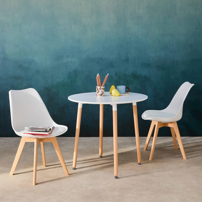 sweeek - Ronde Scandinavische eettafel in hout, 2 stoelen