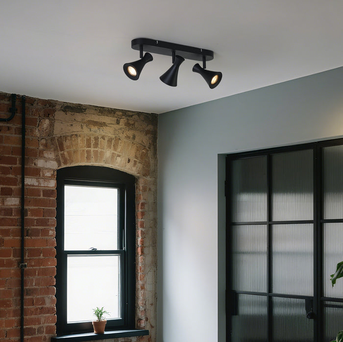 QAZQA Moderne plafondspot zwart 3-lichts draai- en kantelbaar -