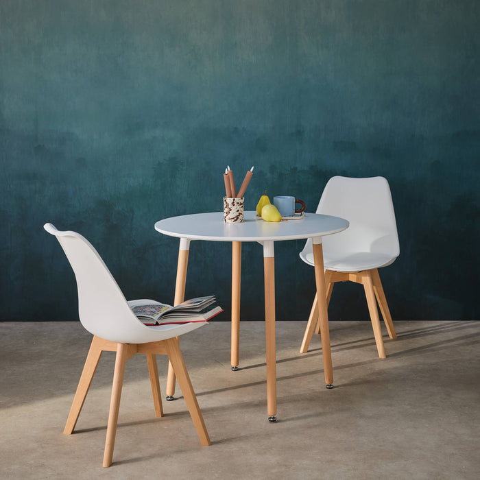 sweeek - Ronde Scandinavische eettafel in hout, 2 stoelen