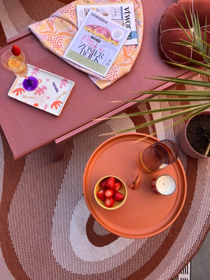 Interieur05 Organisch gevormd buitenkleed Loop Stone Roest