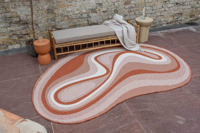 Interieur05 Organisch gevormd buitenkleed Loop Stone Roest