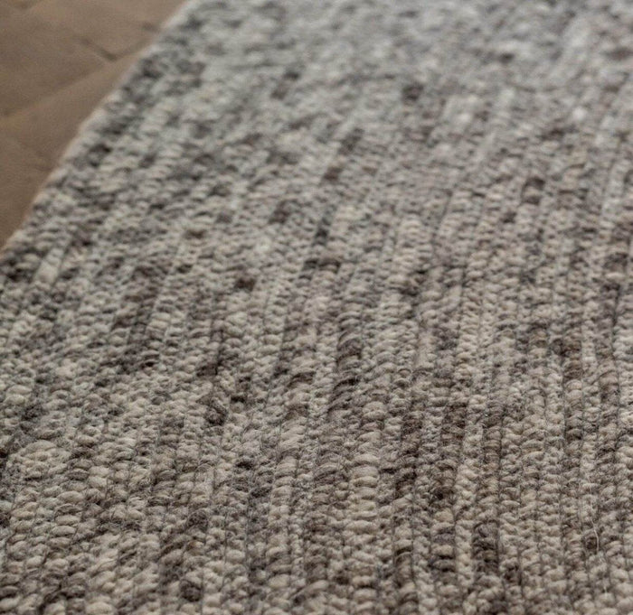 Interieur05 Rond wollen vloerkleed Gapo grijs gemeleerd op=op