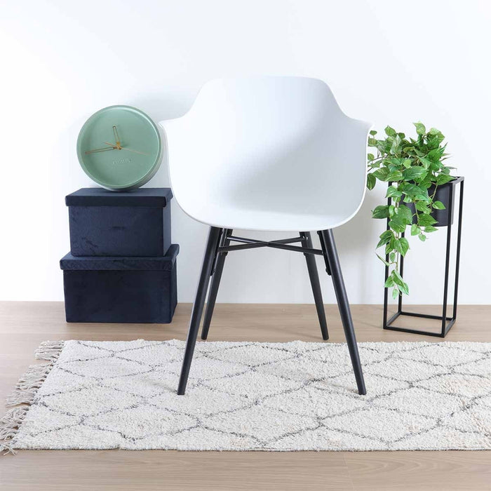 Nolon Nena-Puk Eetkamerstoel Wit - Armleuning - Zwarte Houten Poten